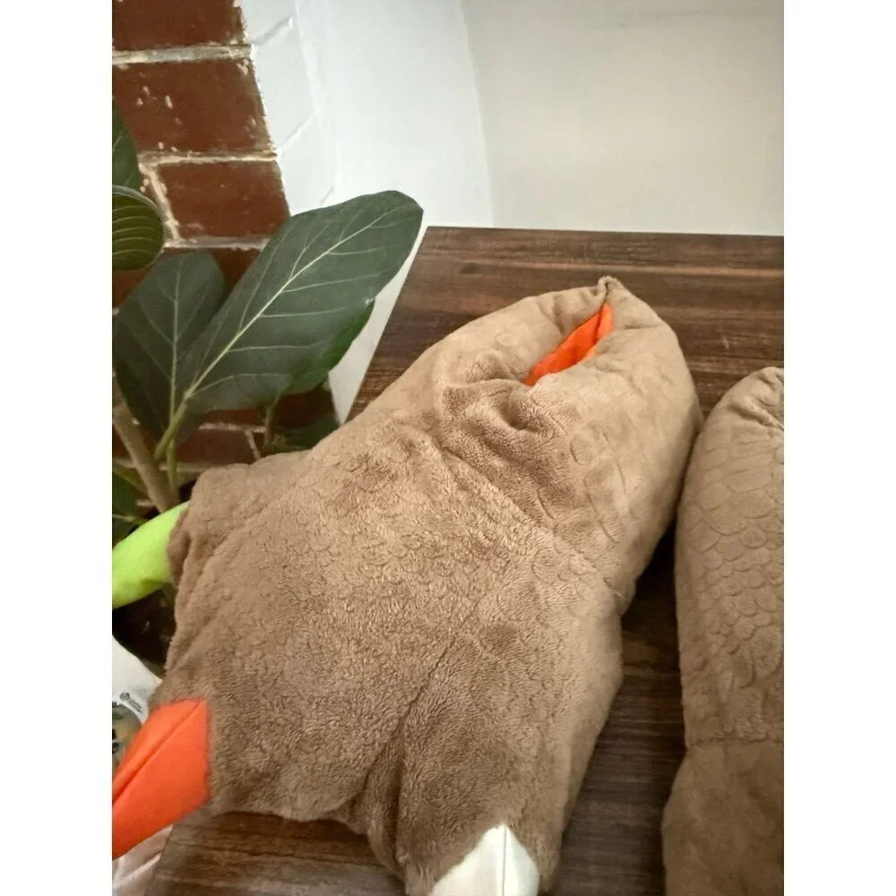 Kids Plush Dinosaur Claw Slippers – Size 13/1